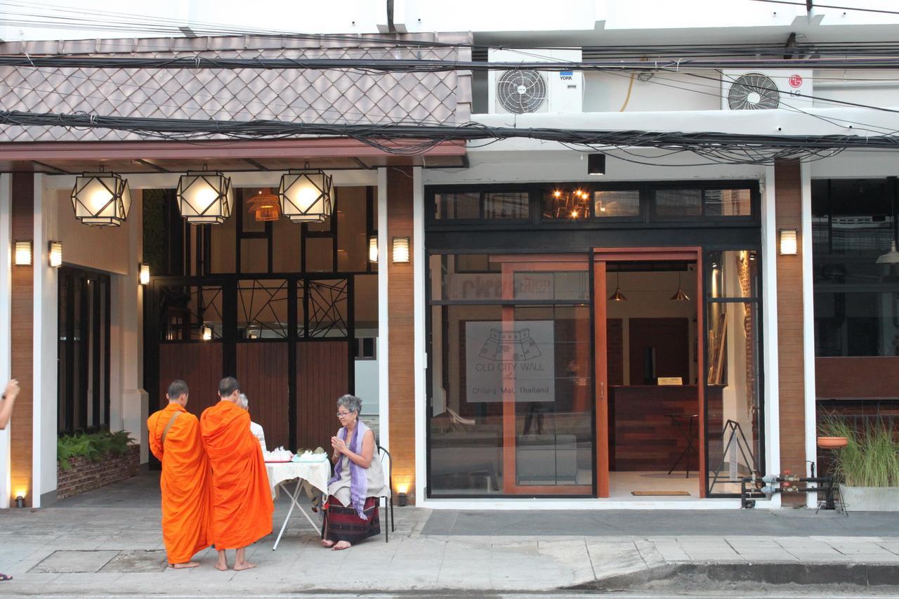 The Old City Wall Inn Chiang Mai Exterior foto